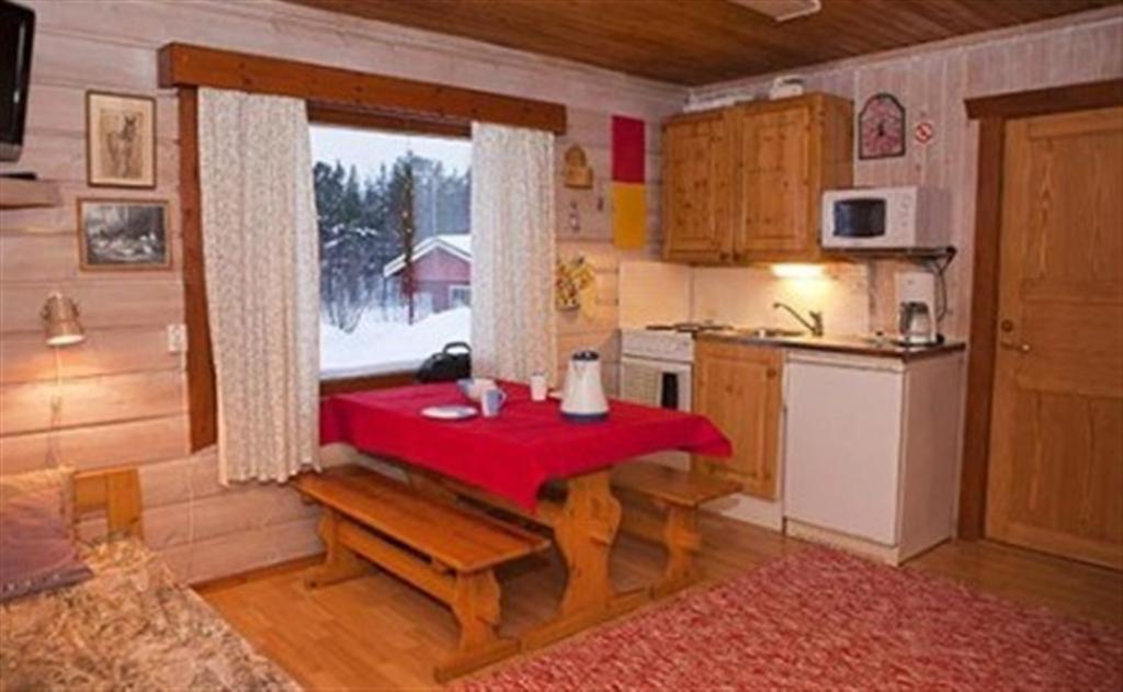 Saerkijaerven Majat Apartment Muonio Bilik gambar